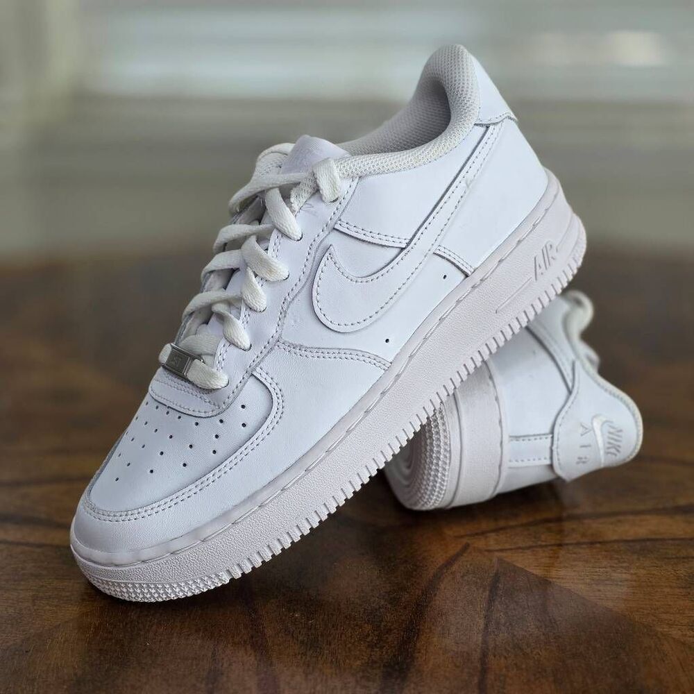 Nike Air Force 1 Triple White LV8 Leather Women's Size 7.5 Brand New Without Box